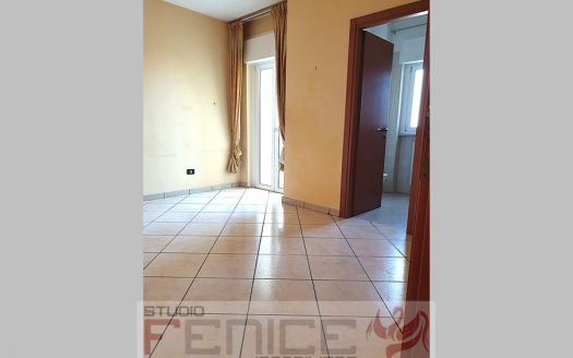 Elegante Quadrilocale in Parco – Comodità e Servizi