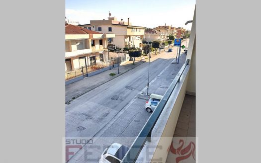 Elegante Quadrilocale in Parco – Comodità e Servizi