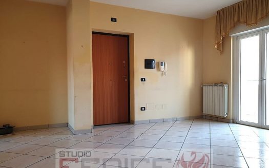 Elegante Quadrilocale in Parco – Comodità e Servizi