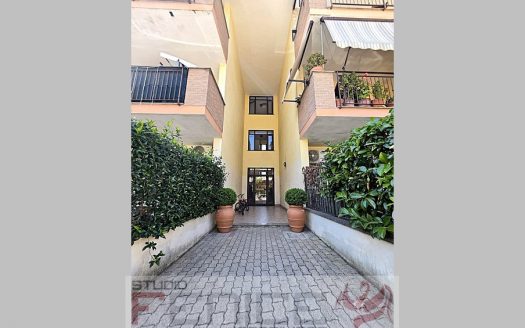 Splendido Appartamento Con Giardino a Teverola