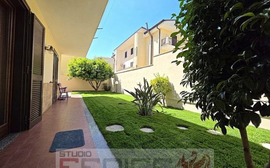 Splendido Appartamento Con Giardino a Teverola