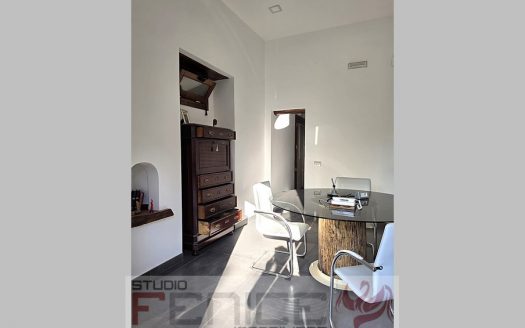 Teverola Via Roma, Ufficio/Studio Fronte Strada
