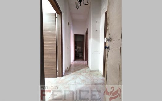 Vendesi Palazzetto Indipendente con 3 Appartamenti e Cortile