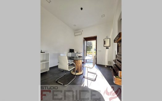 Teverola Via Roma, Ufficio/Studio Fronte Strada